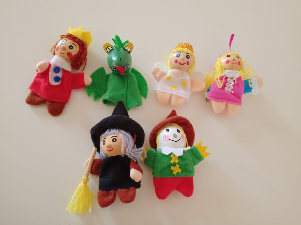 Finger Wooden Puppet Set