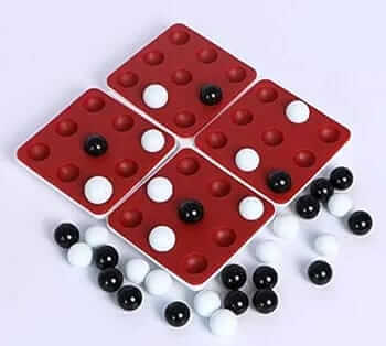 Pentago Board Game